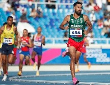 Eduardo Herrera le dio a México la sexta medalla de oro dentro del atletismo en los Juegos Centroamericano y del Caribe con un tiempo de 13:50.86 minutos. EFE/ R. Sura.