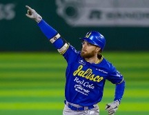 Jared Walsh pegó dos jonrones en el partido, el último en la décima baja. CORTESÍA/Charros de Jalisco