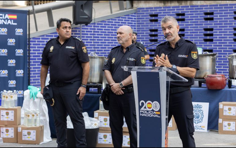La organización criminal había introducido en España la metanfetamina camuflada en mercancía legal, en concreto, en unas 12 toneladas de aroma líquido de vainilla. EFE / M. Pérez