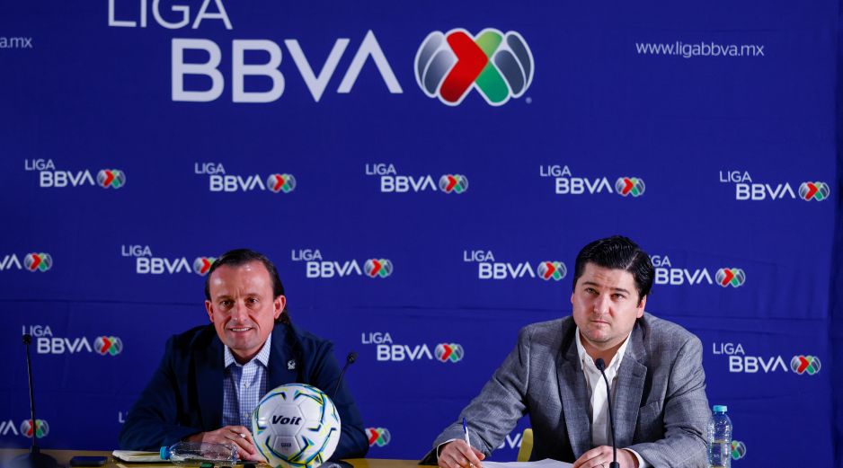 Mikel Arriola y Francisco Iturbide durante la presentación del nuevo presidente ejecutivo de la Liga BBVA MX, realizada en el Auditorio de la Federación Mexicana de Futbol (FMF). Imago7