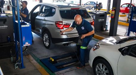 El objetivo principal de este tramite es el reducir las emisiones contaminantes de los vehículos. EL INFORMADOR/ Archivo