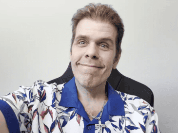 La propiedad del famoso, ubicada en el área de Miami, continuó resguardada por elementos policiales durante este miércoles. ESPECIAL / X / @PerezHilton