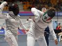 Dentro del Pabellón de Esgrima de Santo Domingo, Nataly Michel, Jimena Torres, Georgina Morales y Natalia Botello sobrevivieron a una intensa Final por equipos contra Venezuela para llevarse el oro con el florete. EFE/ R. Sura.