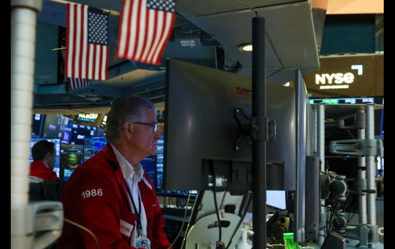 El petróleo de Texas cerró con una subida del 2.75 %, hasta 77.29 dólares el barril, lo que generó aversión al riesgo y ventas de acciones. EFE/S. Yenesel