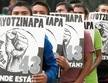 El caso Ayotzinapa vuelve al centro de la agenda tras la detención de Ángel Aguirre. EFE