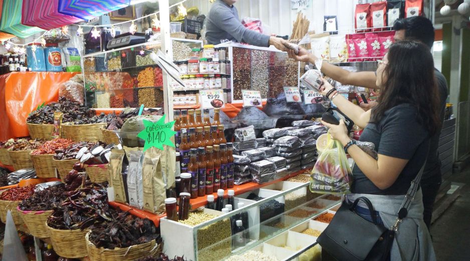 Los productos con mayor incidencia al alza en julio fueron la cebolla, la naranja, las computadoras, el transporte aéreo y los productos para el cabello. SUN / ARCHIVO