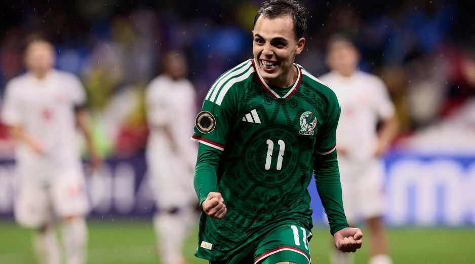 El conjunto tricolor reaccionó a tiempo, se impuso 2-1 y jugará por el título de Concacaf ante Estados Unidos. EFE/J. Méndez