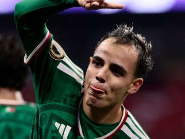 Hugo Camberos lidera la tabla de goleo con cinco tantos, detrás está Rubén Ramos, de Estados Unidos, a quien enfrentará en la final del torneo. EFE/J. Méndez