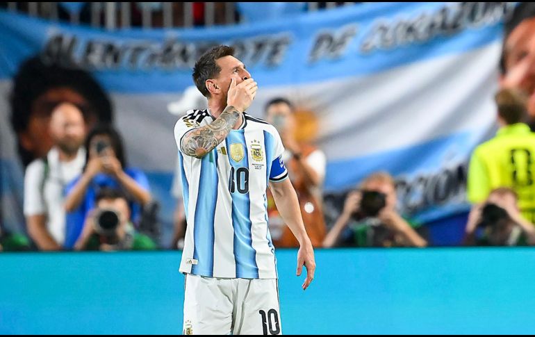 Lionel Messi lloró en el campo de juego tras anotarle a Argelia en su primer partido del Mundial 2026 y posteriormente explicó a la prensa que atravesaba días complicados. IMAGO7/A. Hancock