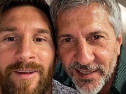 El futbolista confesó que su padre fue su pilar y confidente en el terreno deportivo. ESPECIAL