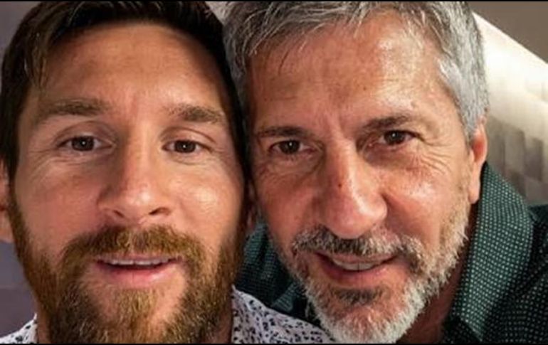 El futbolista confesó que su padre fue su pilar y confidente en el terreno deportivo. ESPECIAL