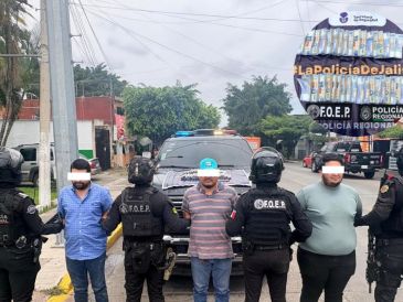 Los tres hombres fueron cuestionados sobre la procedencia del efectivo. Según el reporte policial, señalaron que se trataba de un pago relacionado con una obra civil. ESPECIAL