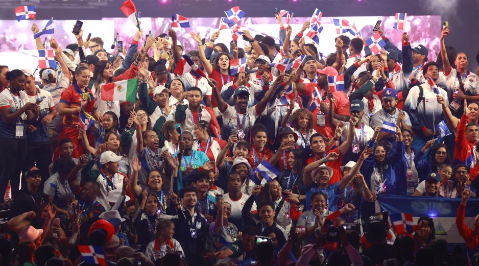 Santo Domingo cerró los Juegos Centroamericanos y del Caribe 2026 con una emotiva ceremonia marcada por música, color y orgullo regional. EFE.