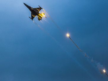 Trump aceptó que hay escasez de algunos tipos de armamento, pero aseguró que hay suficiente arsenal para la guerra en Irán. ESPECIAL/PEXELS