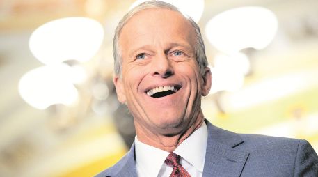 John Thune. El senador abogó para que la Cámara resolviera el tema presupuestal previo al arranque de las campañas electorales en Estados Unidos. AFP/C. Somodevilla