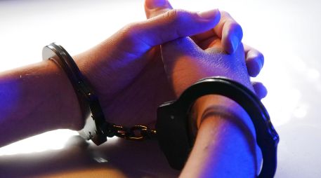 Como medida cautelar solicitada por el Ministerio Público, el juzgador impuso a la imputada la prisión preventiva oficiosa por seis meses. Pexels