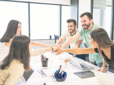 Determinan cómo se trabaja en equipo, cómo se resuelven problemas imprevistos y cómo se lidera a otros. ESPECIAL