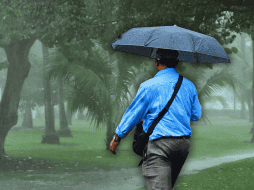 El clima de agosto recuerda a los tapatíos que la temporada de lluvias aún tiene mucha fuerza por descargar. ESPECIAL /  CANVA