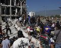El más reciente de los sismos ocurrió hoy lunes 10 de agosto en Colombia, donde un terremoto de magnitud 7.4 sacudió gran parte del país. EFE / E. Guzmán