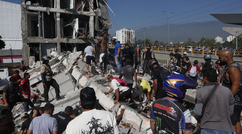 El más reciente de los sismos ocurrió hoy lunes 10 de agosto en Colombia, donde un terremoto de magnitud 7.4 sacudió gran parte del país. EFE / E. Guzmán