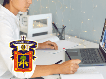 Conoce la lista de licenciaturas, posgrados y el bachillerato virtual que ofrece UDGPlus a distancia para estudiar desde cualquier lugar. ESPECIAL/Canva/UdeG