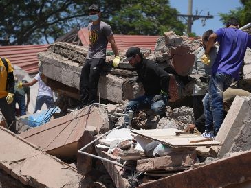 La mayor cantidad de fallecidos se registra en el departamento de Risaralda, seguido por el Valle del Cauca y el Chocó, según autoridades colombianas. EFE / E. Guzmán Jr.