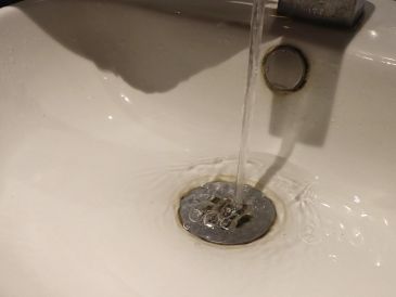 El Ayuntamiento de Tlaquepaque busca que el SIAPA incluya a 160 colonias en los descuentos por recibir agua turbia o de mala calidad. CORTESÍA.