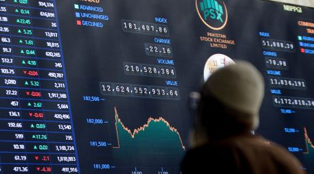 Intel cayó un 4 % hoy, lo que contribuyó a que el Nasdaq fuera el indicador con más pérdidas de la jornada, con un retroceso de 0.32 %. EFE/R. Khan
