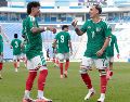 Hugo Camberos y Santiago Sandoval destacaron con México Sub-20 y levantan la mano ante la falta de gol y variantes ofensivas de Chivas. IMAGO7.