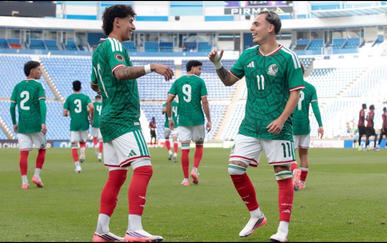 Hugo Camberos y Santiago Sandoval destacaron con México Sub-20 y levantan la mano ante la falta de gol y variantes ofensivas de Chivas. IMAGO7.