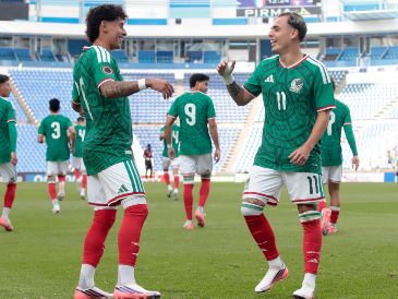 Hugo Camberos y Santiago Sandoval destacaron con México Sub-20 y levantan la mano ante la falta de gol y variantes ofensivas de Chivas. IMAGO7.