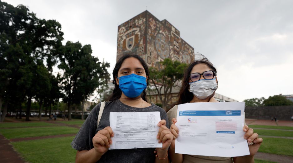 Algunos aspirantes que alcanzaron el puntaje requerido aseguraron que no han podido obtener su cita, lo que mantiene en incertidumbre su participación en el nuevo examen. EFE/S. Gutiérrez