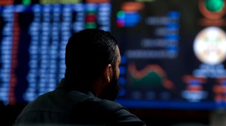 Al interior del mercado mexicano, destacaron los retrocesos de las emisoras Grupo Carso, Grupo Aeroportuario del Pacífico, Walmex, Volaris y Femsa. EFE/R. Khan
