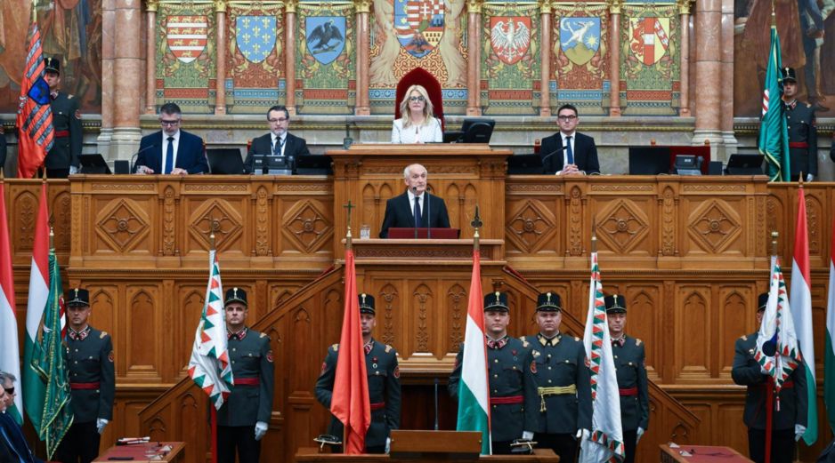 András Bakaes un experto en derecho constitucional que fue crítico con el anterior Gobierno del ultranacionalista Viktor Orbán y que llega al cargo en pleno proceso de regeneración democrática en el país. EFE/BOGLARKA BODNAR HUNGARY OUT