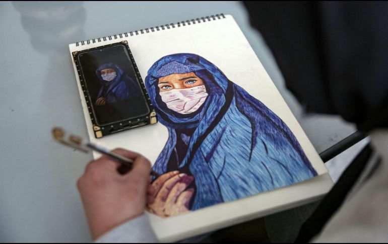 En 2021, antes de que los talibanes retomaran el poder en Kabul, casi un millón de niñas estaban matriculadas en secundaria. EFE/ S. POPAL
