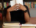 Cada año, los estudiantes que cuentan con trámite completo en el ciclo vigente y no obtuvieron un cupo en su carrera de preferencia, pueden aprovechar estos lugares que representan una vía directa para incorporarse a la Licenciatura. ESPECIAL / CANVA