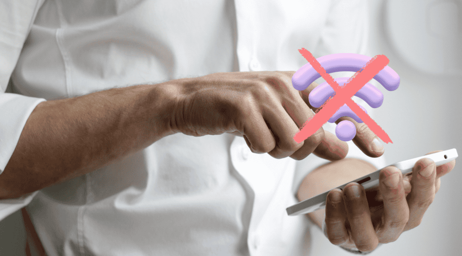 Una de las razones por las que deberías apagar el wifi de tu celular al salir de casa es porque la batería se agota más rápido. UNSPLASH / N. THEMES