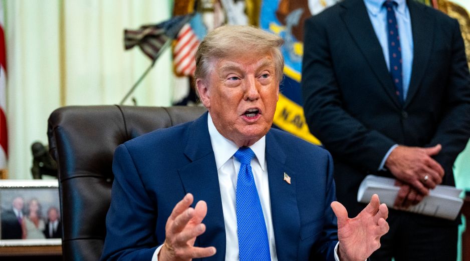 La decisión se suma a varias medidas impulsadas por Trump para restringir la atención y cuidados en materia de afirmación de género para menores. EFE/B. Cash