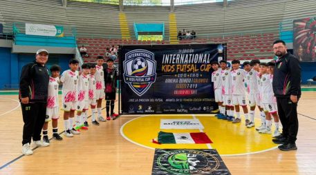 Tres de los futbolistas infantiles, identificados como Tavito, Eiden y Chuky, grabaron un video en representación de todos sus compañeros de equipo. FB/Anareli Granados,