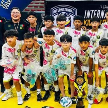 El equipo infantil Obeliz FC pidió ayuda para salir de Colombia y regresar a México. ESPECIAL