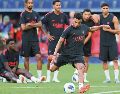 El equipo francés busca levantar este trofeo por segundo año en fila. EFE