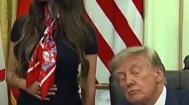 El misterio del botón secreto para despertar a Trump y lo que está alrededor de él