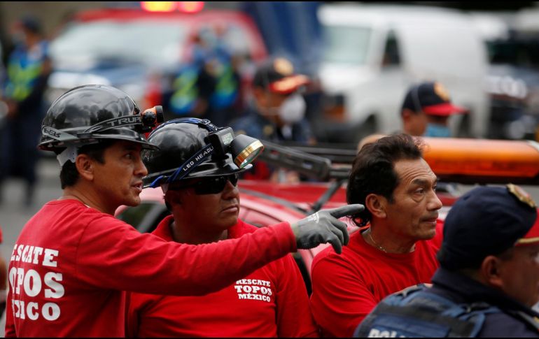 Los topos mantienen sus equipos preparados y sus protocolos de movilización activos para ayudar a Colombia. AP / ARCHIVO