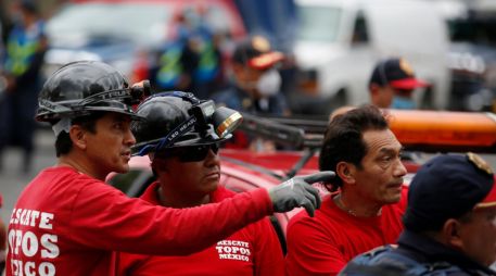 Los topos mantienen sus equipos preparados y sus protocolos de movilización activos para ayudar a Colombia. AP / ARCHIVO