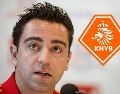 XAVI HERNÁNDEZ. El catalán había anunciado antes de la final del Mundial 2026 que tenía interés en probar suerte como seleccionador. ESPECIAL / EFE y X/@KNVB