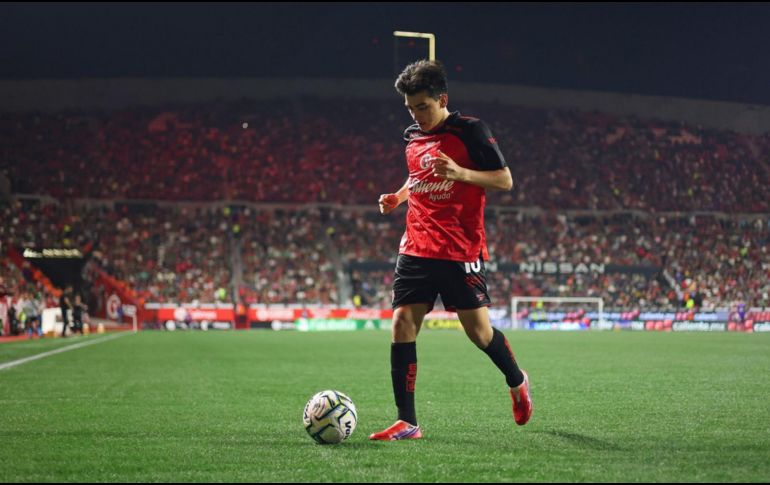 Gilberto Mora continúa con Xolos y al mismo tiempo comienza su formación universitaria, una decisión que le permitirá prepararse también para el futuro más allá de las canchas. IMAGO7