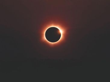 Este evento pertenece a la serie Saros 131, un conocido ciclo astronómico que agrupa un total de 70 eclipses solares. PEXELS