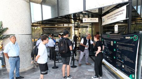 Conoce los requisitos, pasos y perfiles autorizados para tramitar tu RFC en línea sin acudir a las oficinas del SAT. EL INFORMADOR/ARCHIVO