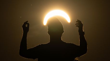 El mundo ha vivido en lo que llevamos del siglo XXI un total de 16 eclipses solares totales, incluido el de este miércoles. EFE/M. Basualdo