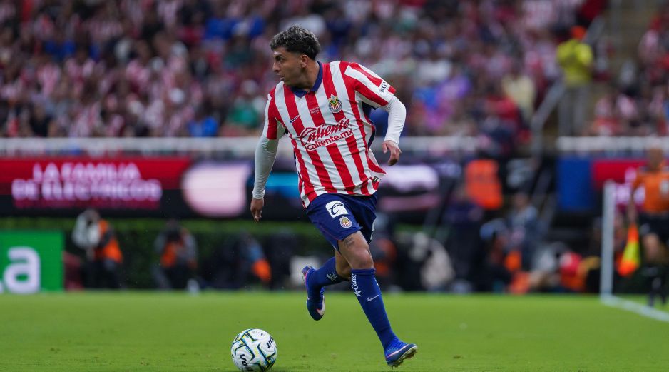 Bryan ‘Cotorro’ González tuvo que abandonar el Chivas vs Seattle entre lágrimas tras sufrir una lesión durante el primer tiempo. IMAGO7.